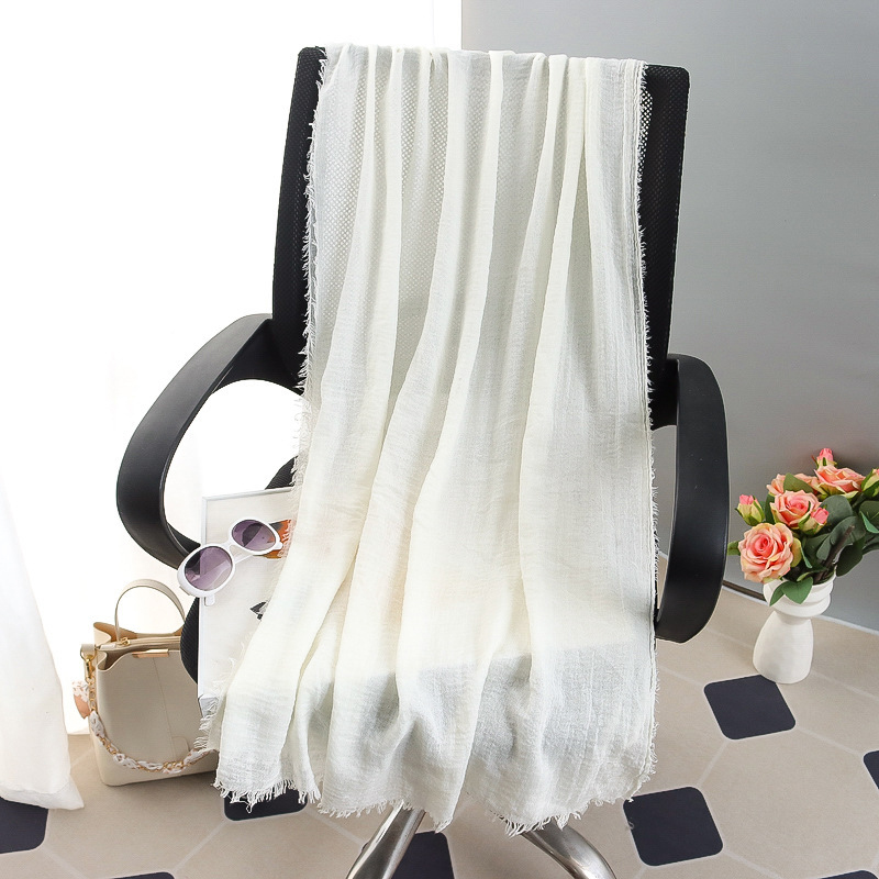 G245 Weicher und atmungsaktiver Voile-Hijab