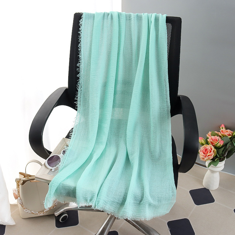 G245 Weicher und atmungsaktiver Voile-Hijab