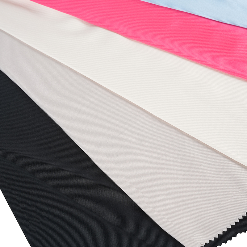 MITTLERER TWILL AUS POLY-RAYON