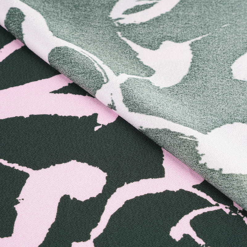 75D*120D Polyester-Seidenstoff mit faltigem arabischem Druck