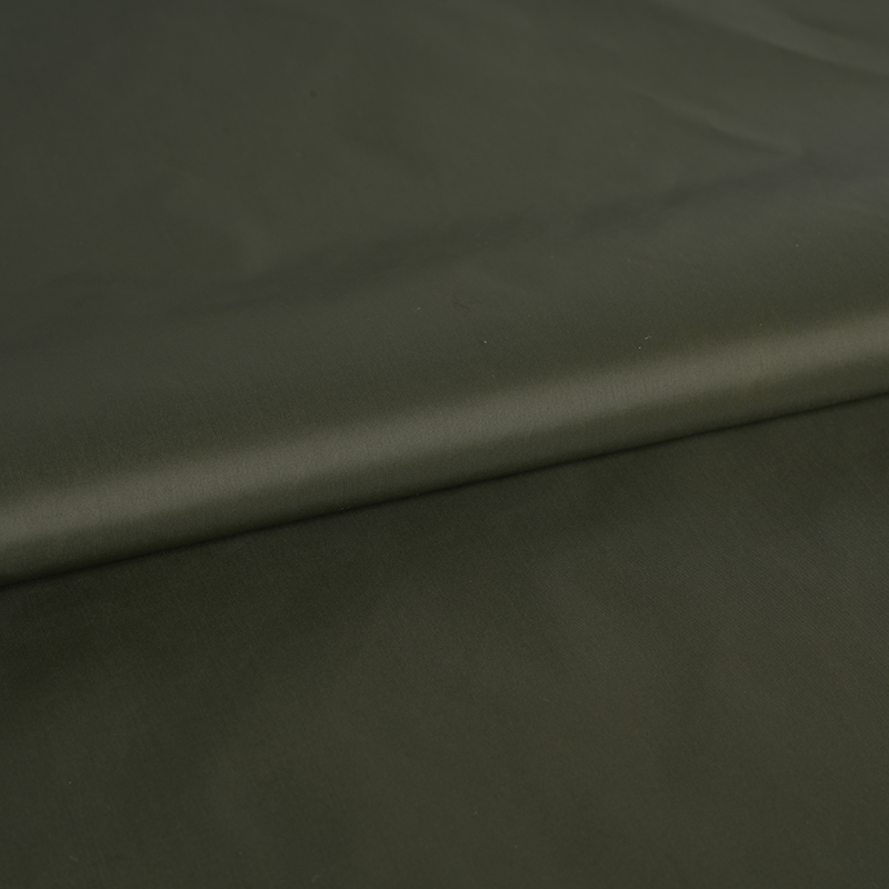 400T mattiertes, spinngefärbtes Nylon mit wasserdichtem Stoff