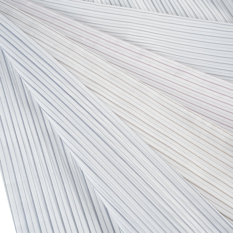 100 % Polyester-Stretch-Stoff mit gestreiftem Ärmelfutter