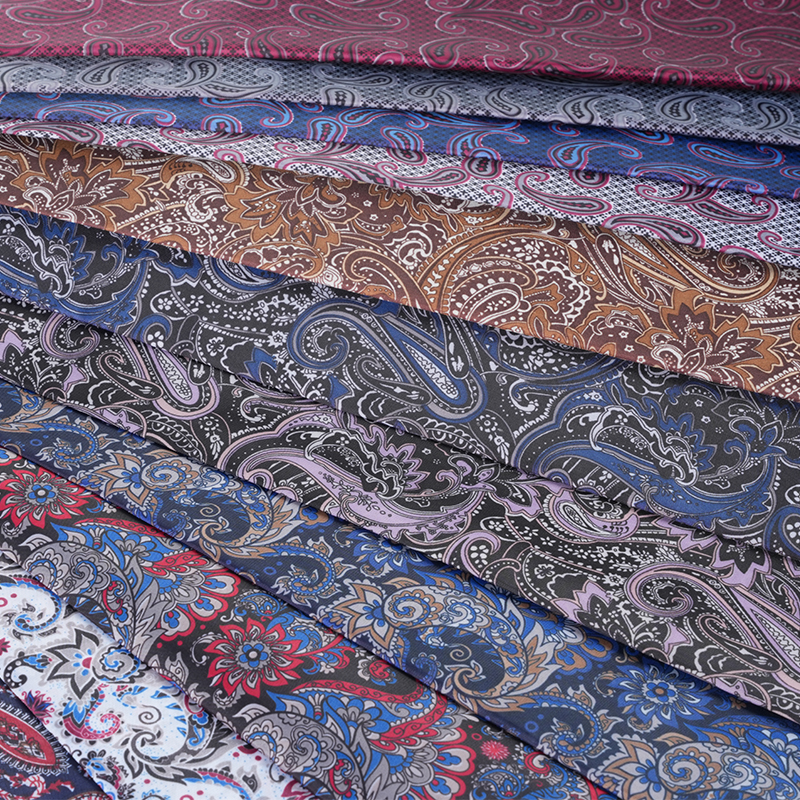 190T Polyester-Taft-Pferdeschwanz-Stoff mit Kiefernblatt-Druck