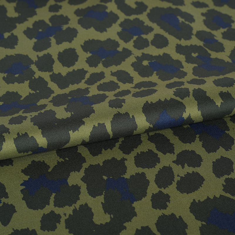 230T hochelastischer Pongee-Stoff mit großem Leopardenmuster